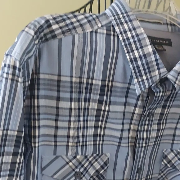 "Banana Republic", Size XL-17-17.5 Men's Blue and White Checkered Shirt - Picture 3 of 7